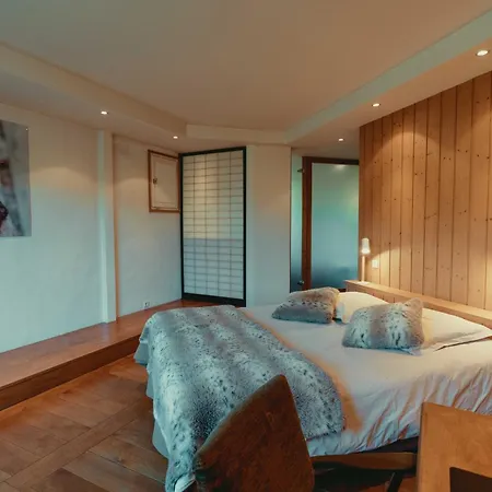 Appartamento 103m2 Près De Megève, Face à Télécabine La Princesse,2 , Garage, Local à Demi-Quartier